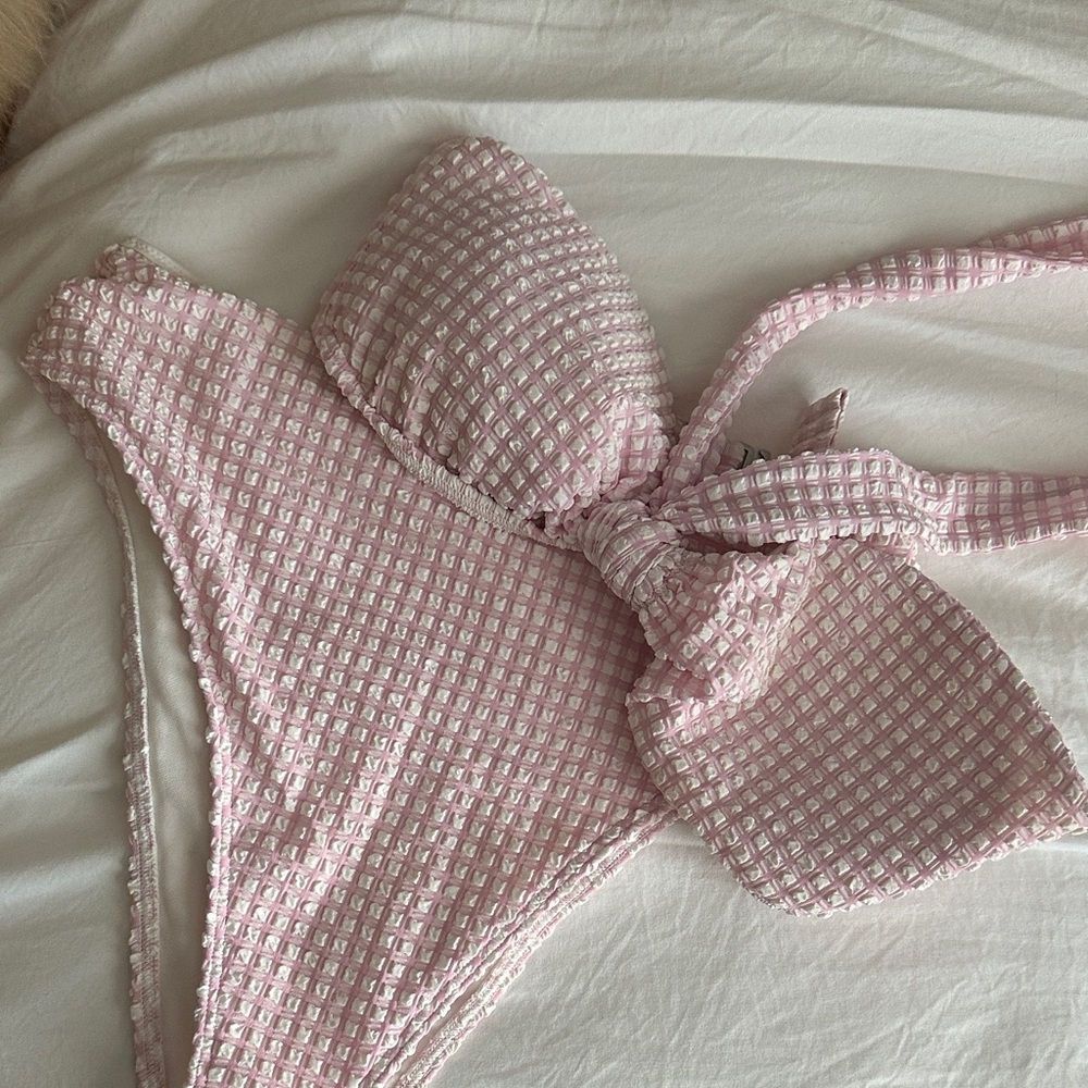Abercrombie & Fitch Pink Textured Women's High-Waisted Swimsuit Set | Size S